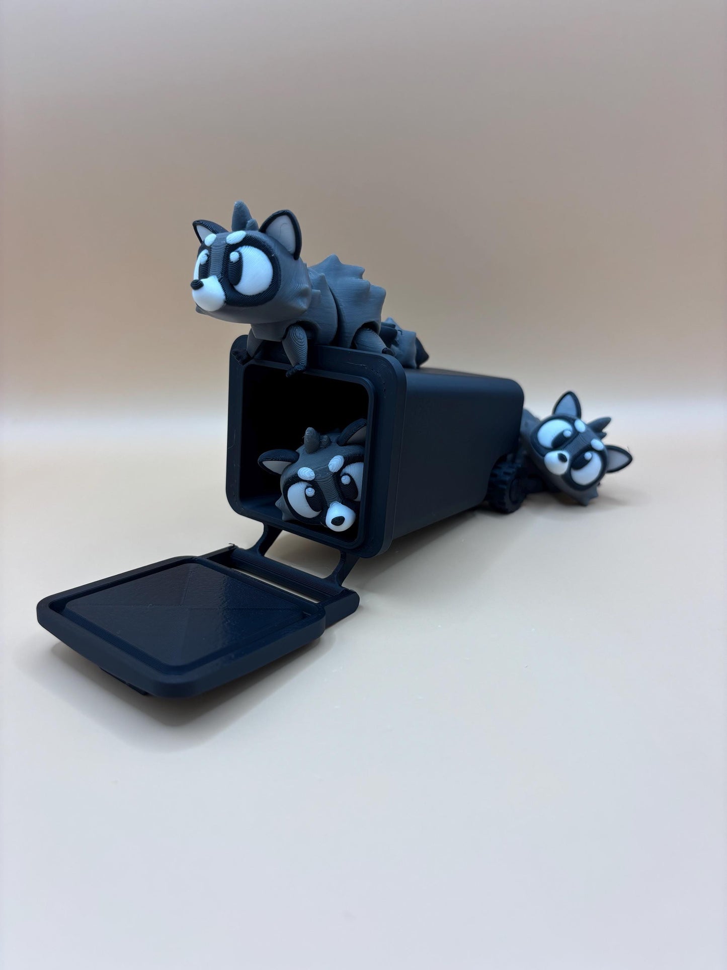 Rocky the Articulated Flexi Raccoon & his Trash Can! – Flexible Fun with a Wheelie Bin!