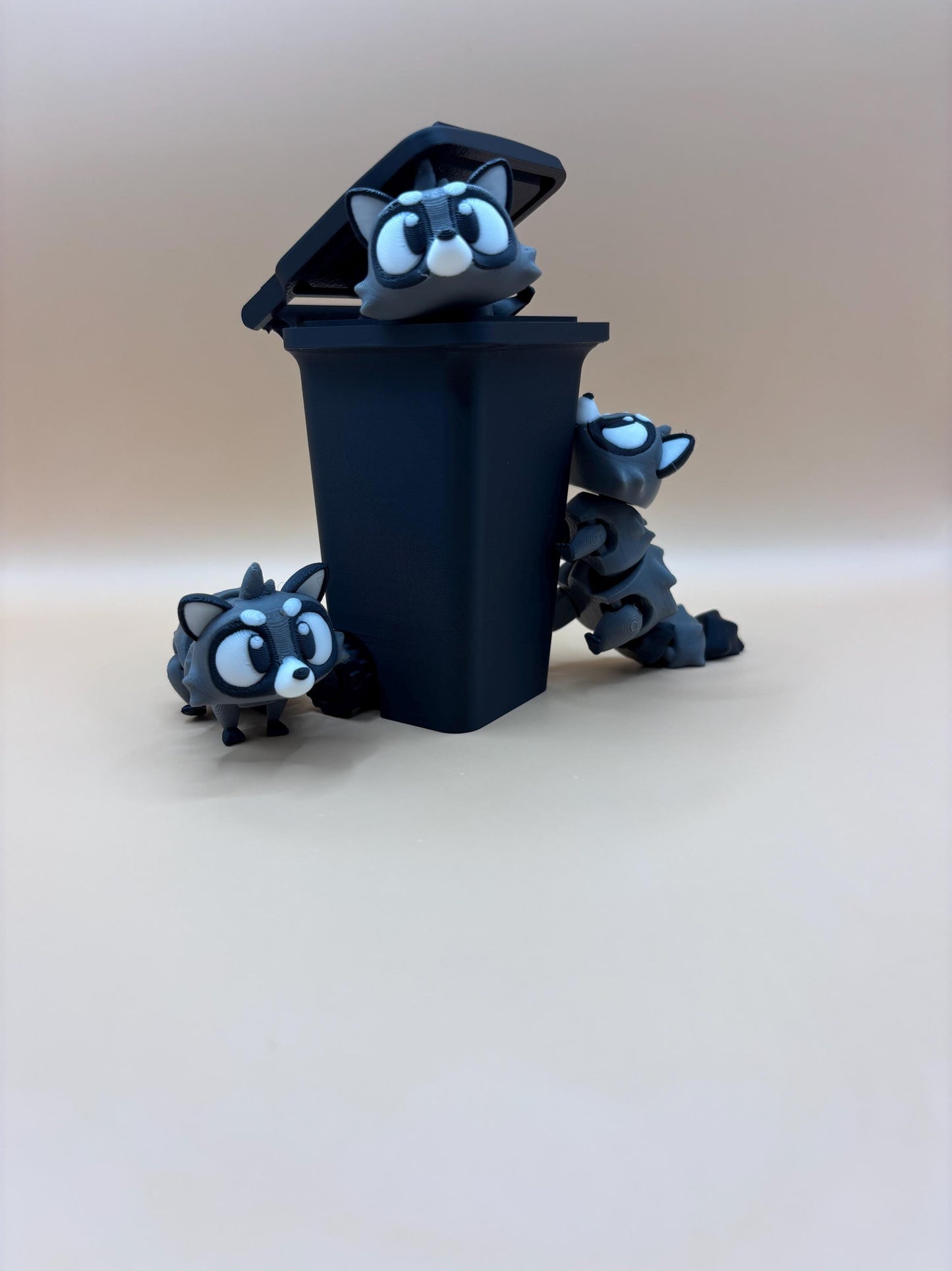 Rocky the Articulated Flexi Raccoon & his Trash Can! – Flexible Fun with a Wheelie Bin!