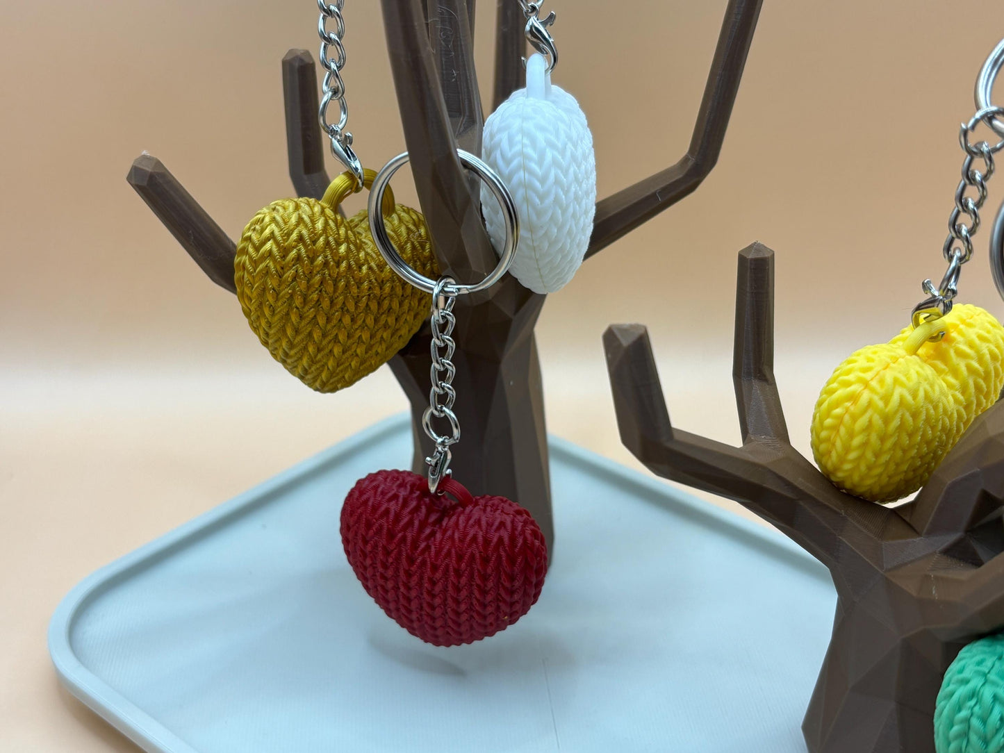 Cozy Heart-Shaped 'Knitted' Keychain - A Sweet and Warm Touch for Your Keys!