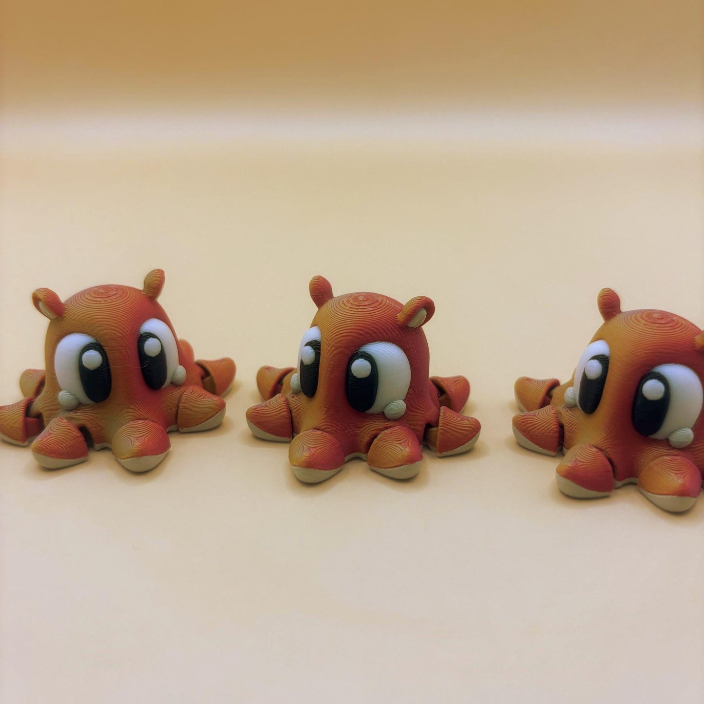 Otto the articulated, Inquisitive Octopus – Articulated Ocean keychain & magnet