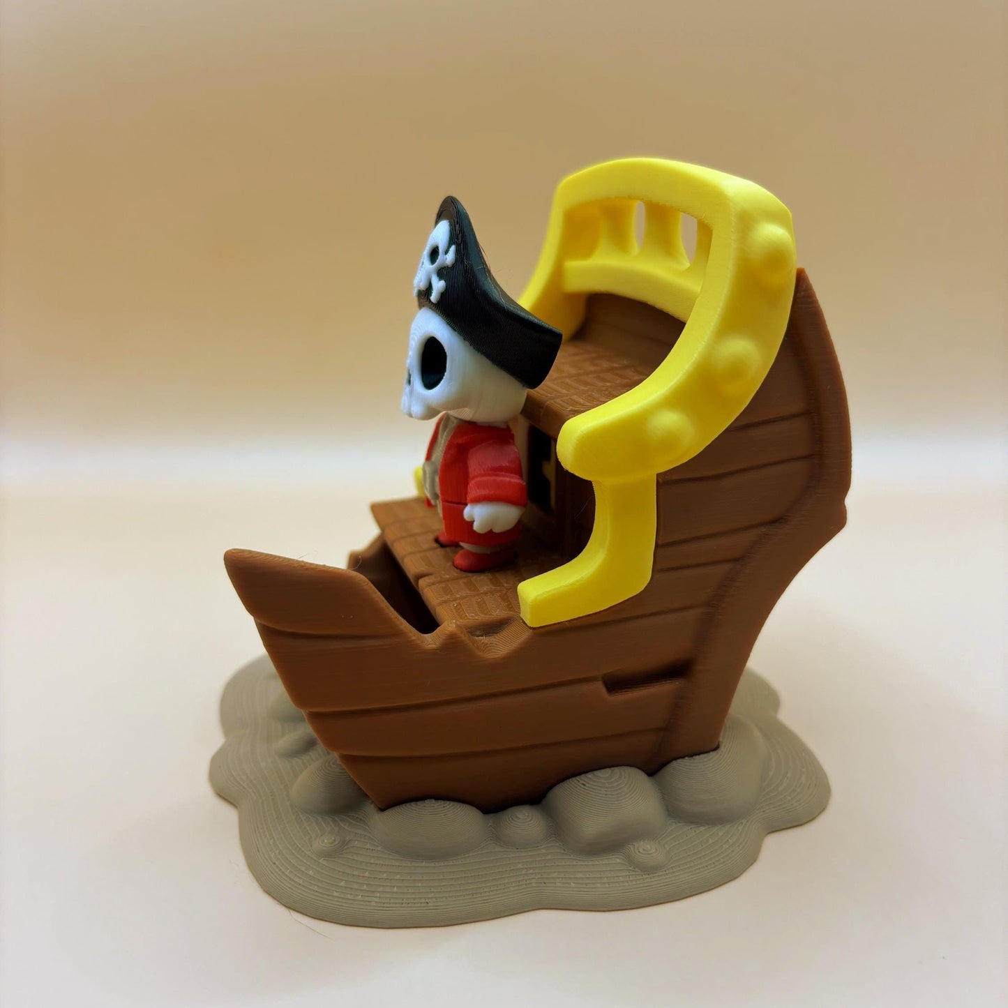 Pippin the Plucky Articulated Pirate – Ready to Sail the Seven Shelves!