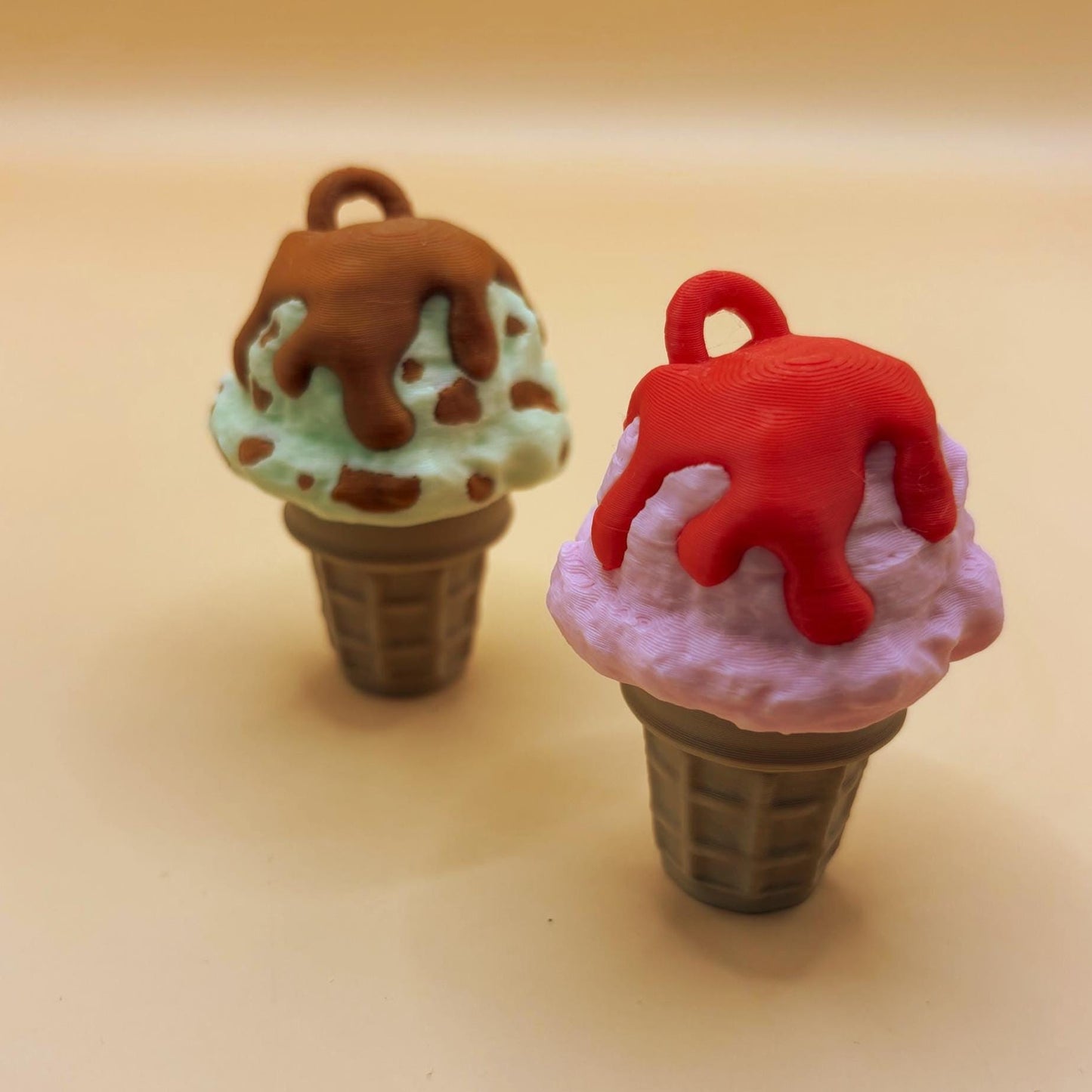 Click to Chill – Ice Cream Cone Fidget Keychains in Two Flavours