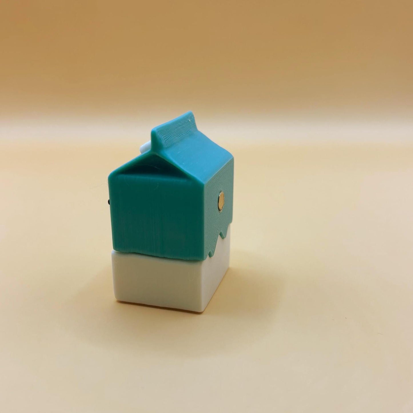 Mimi the Milk Carton – Keychain & fridge Magnet! Sweetness in Every Sip